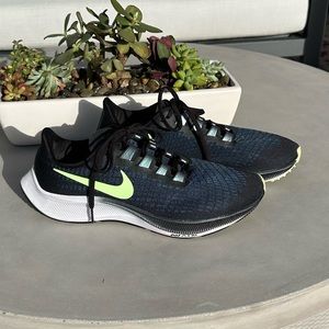 Women’s Nike Air Zoom Pegasus 37 Running Shoes